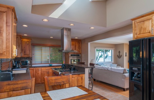 Stoughton House | Kegonsa Cabin: 4Br/3Ba Lake Home/1 Guest Room