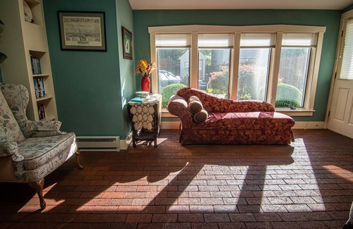 Strasburg House | Kellers Historic Home sits in Center of Strasburg & Amish Country Lancaster Pa