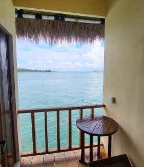 Tanjung Pinang Resort | Kelong Pancing Madu Tiga