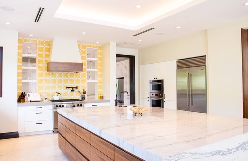 Bodden Town Villa | KEMPA KAI | Private Beachfront Luxury in Idyllic Cayman Kai, only steps from Starfish Point