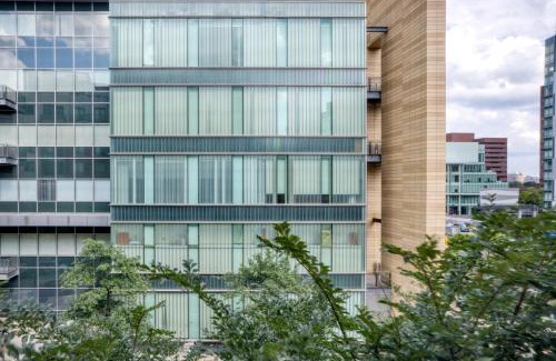 East Cambridge Apartment | Kendall Square 1BR w Concierge Gym nr MIT BOS-715