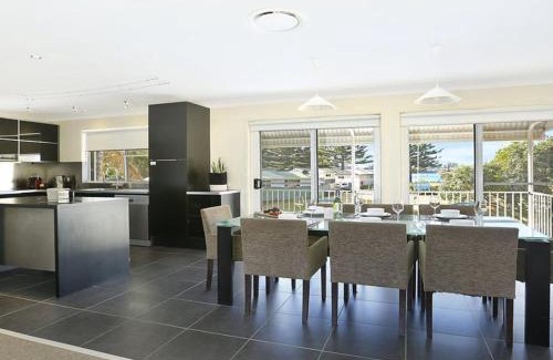 Kiama Apartment | Kendalls One