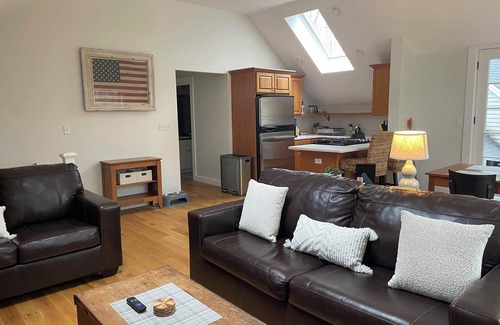 Kennebunkport Apartment | Kennebunkport "Treehouse"