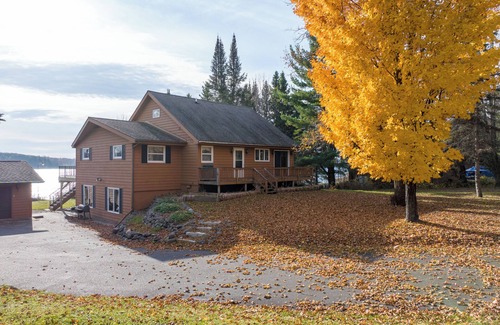 Cable House | Kenny Lodge on Lake Namakagon- Lake Access and Private Dock