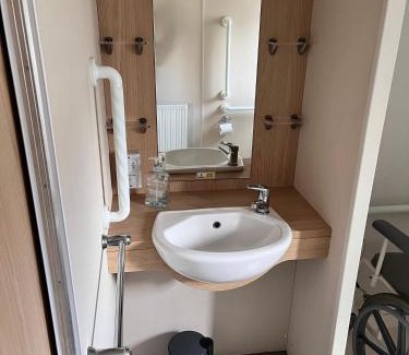 Isle of Grain Apartment | Kent Coast Holiday Park