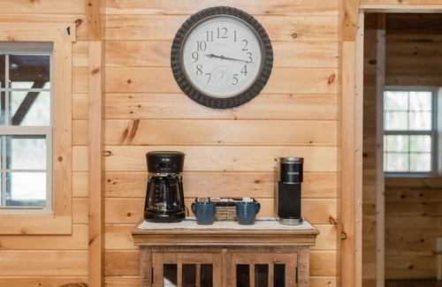 Cub Run Cabin | Kentucky Hollow-Mammoth Cave Cabin and Horse Barn
