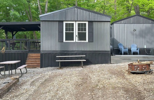 Almo House | Kentucky Lake 3-bed Mobile Home Cabins - shared dock access WiFi, & Bald eagles!