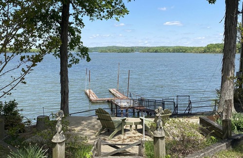 Eva House | Kentucky Lake Getaway w/Boat Launch & Dock!