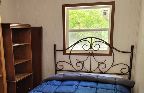 Lexington House | Kentucky River frontage and less than a mile off I-75