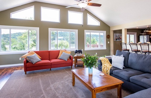 Warsaw House | Kentucky Riverfront Retreat--Beautiful River Views, Near Ark Encounter and park!