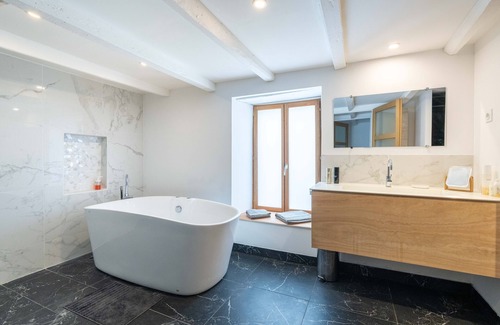 Plouhinec House | Ker Pesketaer - Three Bedroom House, Sleeps 6