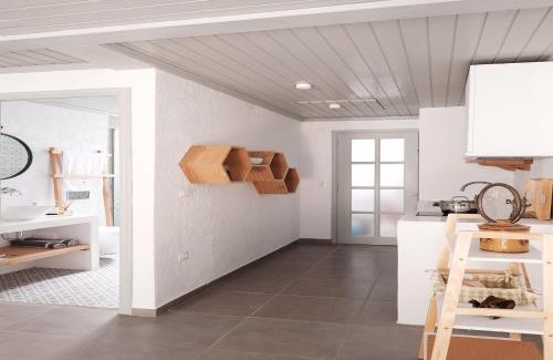Hydra Apartment | Keresbino Hydra Port House