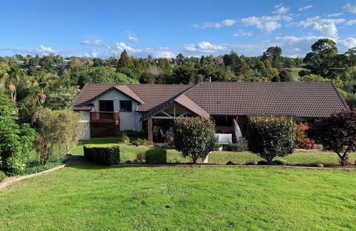 Kerikeri House | Kerikeri, Luxury home 2 mins from boat ramp, Private lounge and TV