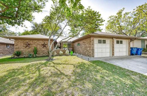 Kerrville House | Kerrville Hidden Gem with Firepit and Grill - Great Location