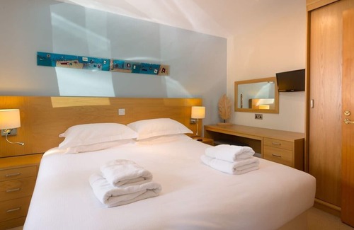 Keswick Cabin | KESWICK BRIDGE HELVELLYN 5, family friendly, with a garden in Keswick