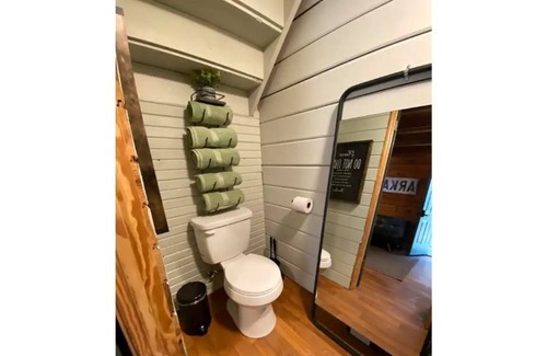Eureka Springs Cabin | Kettle Cabin(#1) - 5 Minutes to Downtown!
