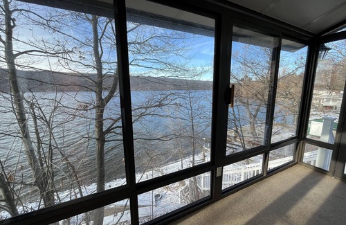 Dundee House | Keuka Lakefront Getaway with private beach and amazing waterfront views