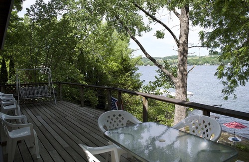 Town of Jerusalem House | Keuka Lakefront Serenity Splendor - Kayaks & Paddleboards included!