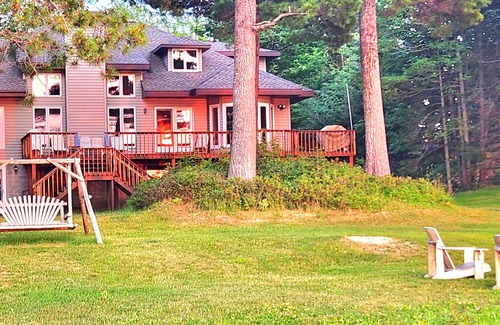 Mohawk House | *Keweenaw Unparalleled Lake side Lodge or a top-tier Arctic ski resort*