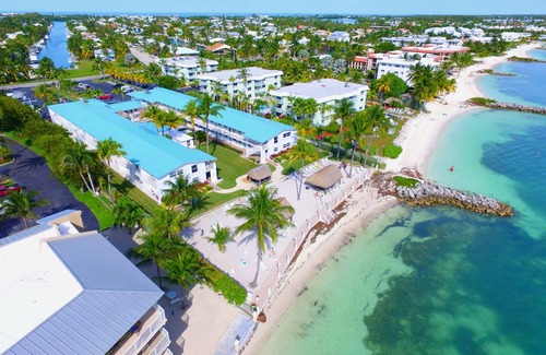 Key Colony Beach Apartment | Key Colony Beach Condo Ocean Front Complex, Private Beach, Heated Pool