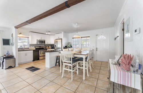 Cross Key Waterways House | Key Largo beach cottage