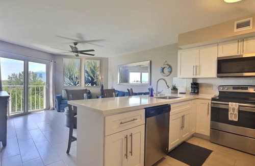 Tavernier Condo | Key Largo Sunrise Resort Style Ocean Pointe 5315