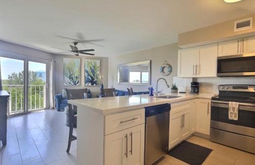 Tavernier House | Key Largo Sunrise Resort Style Ocean Pointe 5315