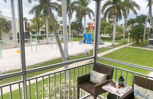 Key Largo House | Key Largo Three Level Townhouse on the Ocean Side, great amenities and two pools