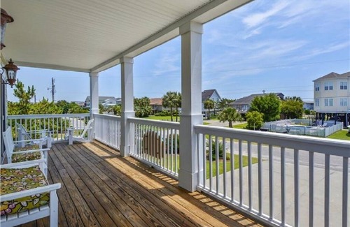 Inlet Harbour House | Key Lime Pie! 8 bed/7bath/3rd Row/Short Walk to Beach!
