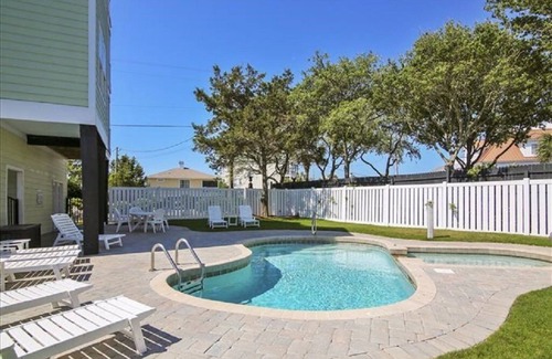 Inlet Harbour House | Key Lime Pie! 8 bed/7bath/3rd Row/Short Walk to Beach!