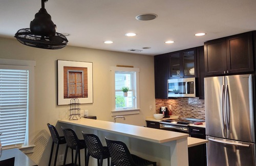 Rehoboth Beach Cottage | Key West Adorable Modern ONE B/R Cottage FOR TWO In Rehoboth Beach, Delaware