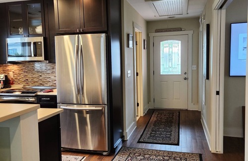 Rehoboth Beach Cottage | Key West Adorable Modern ONE B/R Cottage FOR TWO In Rehoboth Beach, Delaware