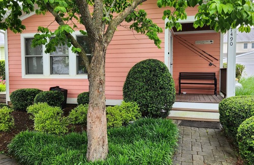 Rehoboth Beach Cottage | Key West Adorable Modern ONE B/R Cottage FOR TWO In Rehoboth Beach, Delaware