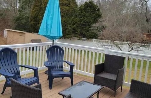 West Mystic House | Key West inspired 1BR/1BA walking distance to historic downtown Mystic