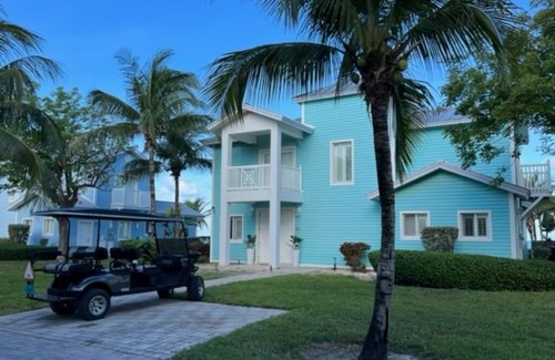 Alice Town House | Key West Style Beach Front House 3bed/3bath-60Ft Dock slip Mega Marina-Extra Fee