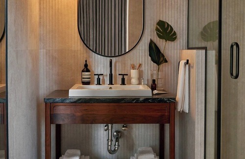 Fishtown Hotel | Keystone Two Bedroom Deluxe Queen + Queen Suite