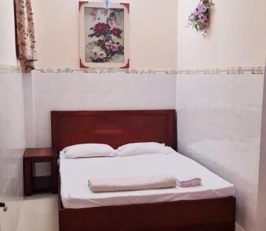 Di An Hotel | Khách sạn Dạ Lan