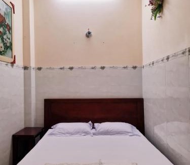 Di An Hotel | Khách sạn Dạ Lan
