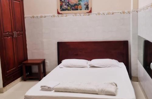 Di An Hotel | Khách sạn Dạ Lan