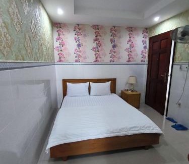 Binh Chanh Hotel | Khách Sạn Hoàng Phúc 2