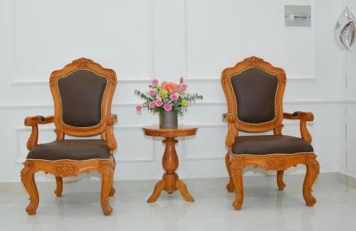 Duc Trong Hotel | Khách sạn Le Royal