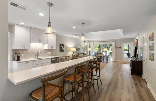 West Beach Cottage | Kiawah Island - West Beach - Greenslake Cottages - Bathrooms remodeled in 2025