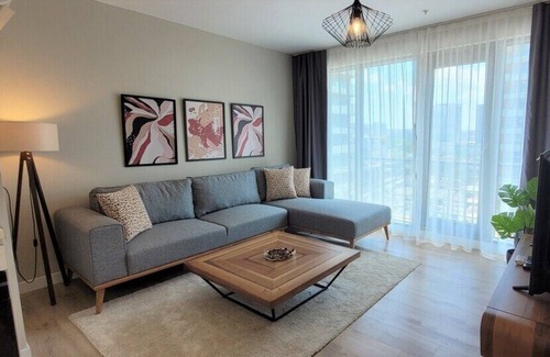 Bagcilar Apartment | Kick back and relax in this calm, stylish space