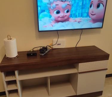 Kilimani Apartment | Kilimani superb one and half bedroom near YAYA CENTRE with NETFLIX