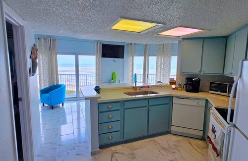 South Padre Island Condo | KILLER VIEW, In The Heart of the Island, Aquarius, 9th flr SPI License 2023-2541