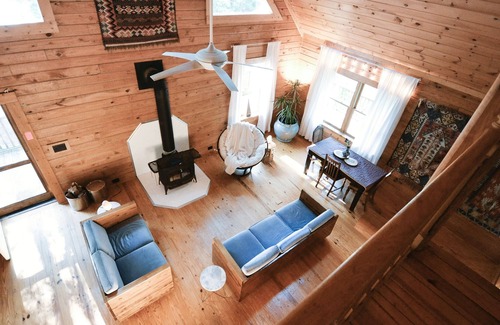 Covington Cabin | Kilo Cabin | Lakeside Bohemian Hideout | 45 minutes from ATL