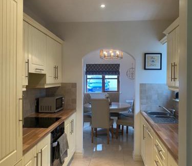 Ballyfarnon House | Kilronan 4 Bed House on castle grounds