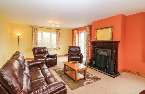 Glanlough House | Kiltymon Cottage