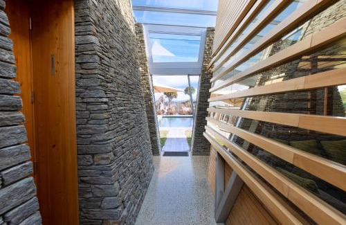 Tasman House | Kina Retreat - Luxury Nelson Getaway