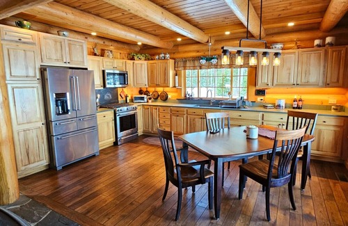 Northeast Somerset Cabin | Kineo Northstar*Direct Snowmobile Access*Lakefront